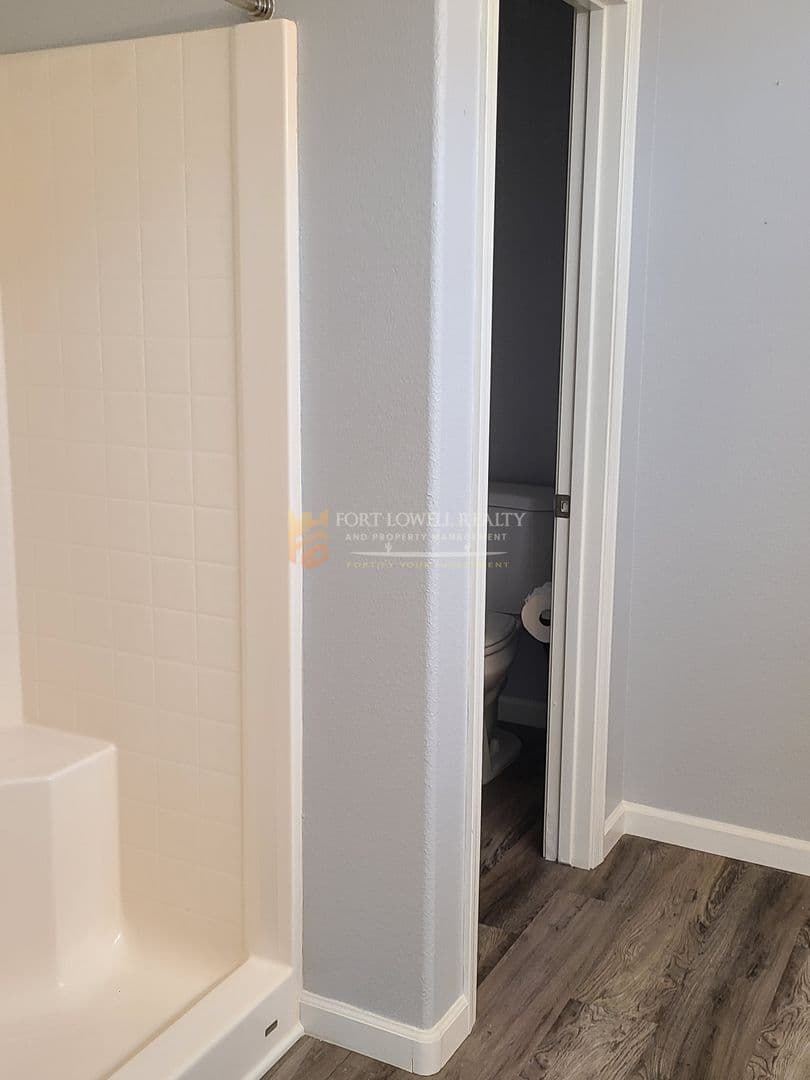 Surprise House: 17407 N Larkspur Lane