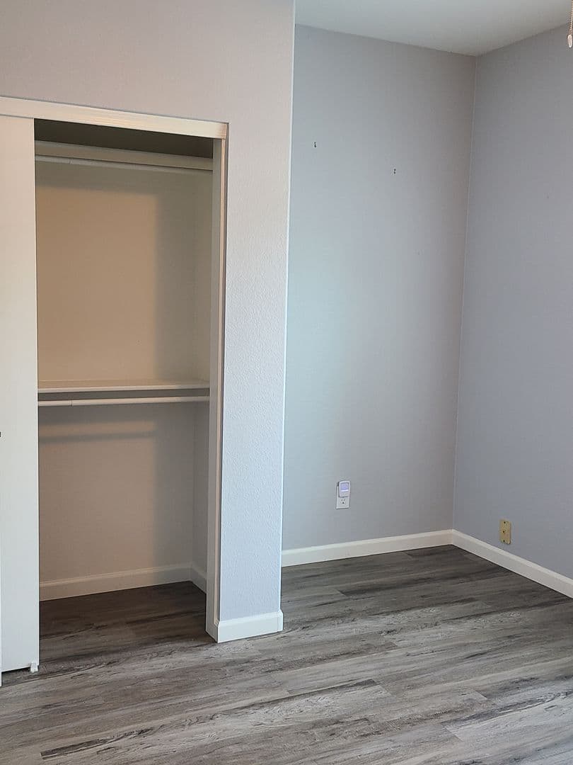 Surprise House: 17407 N Larkspur Lane