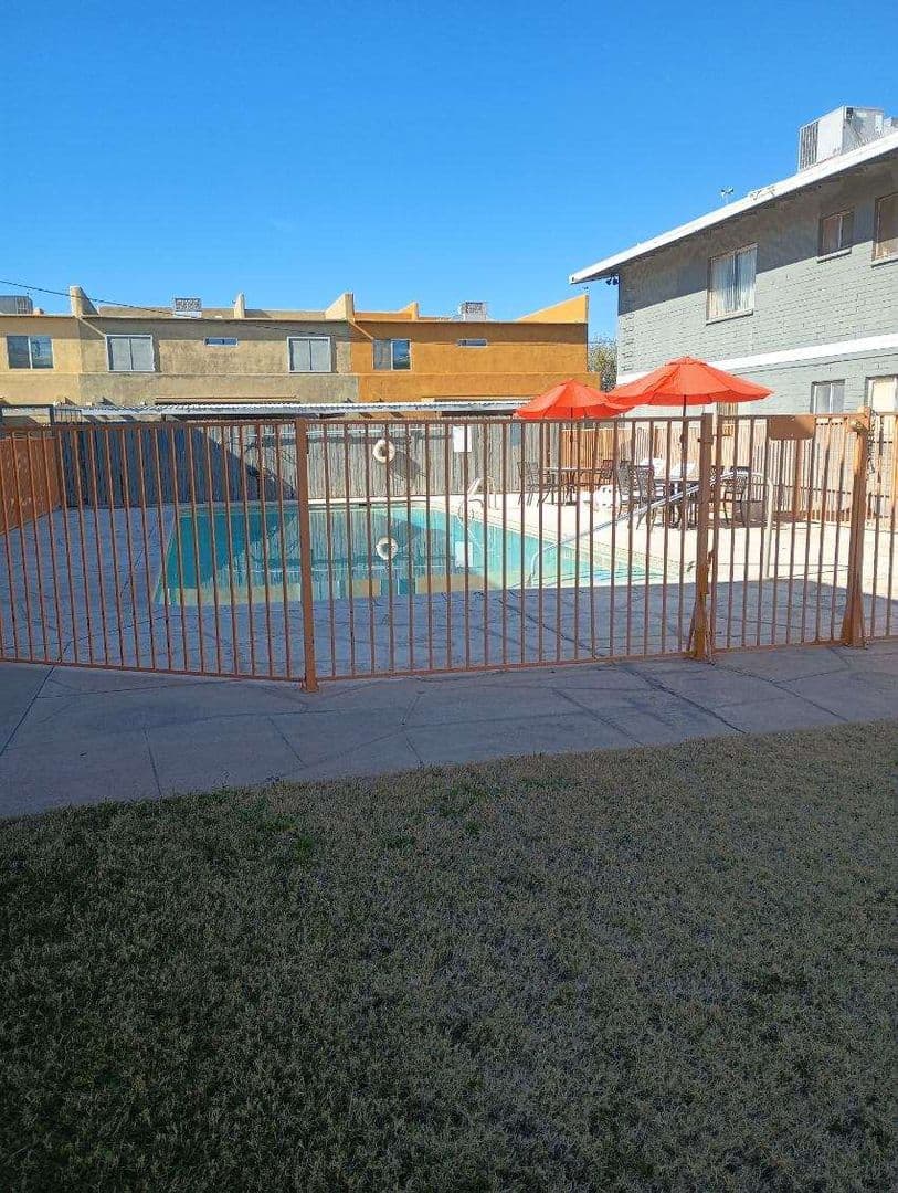 Tucson Apartment: 811 N Alvernon Way