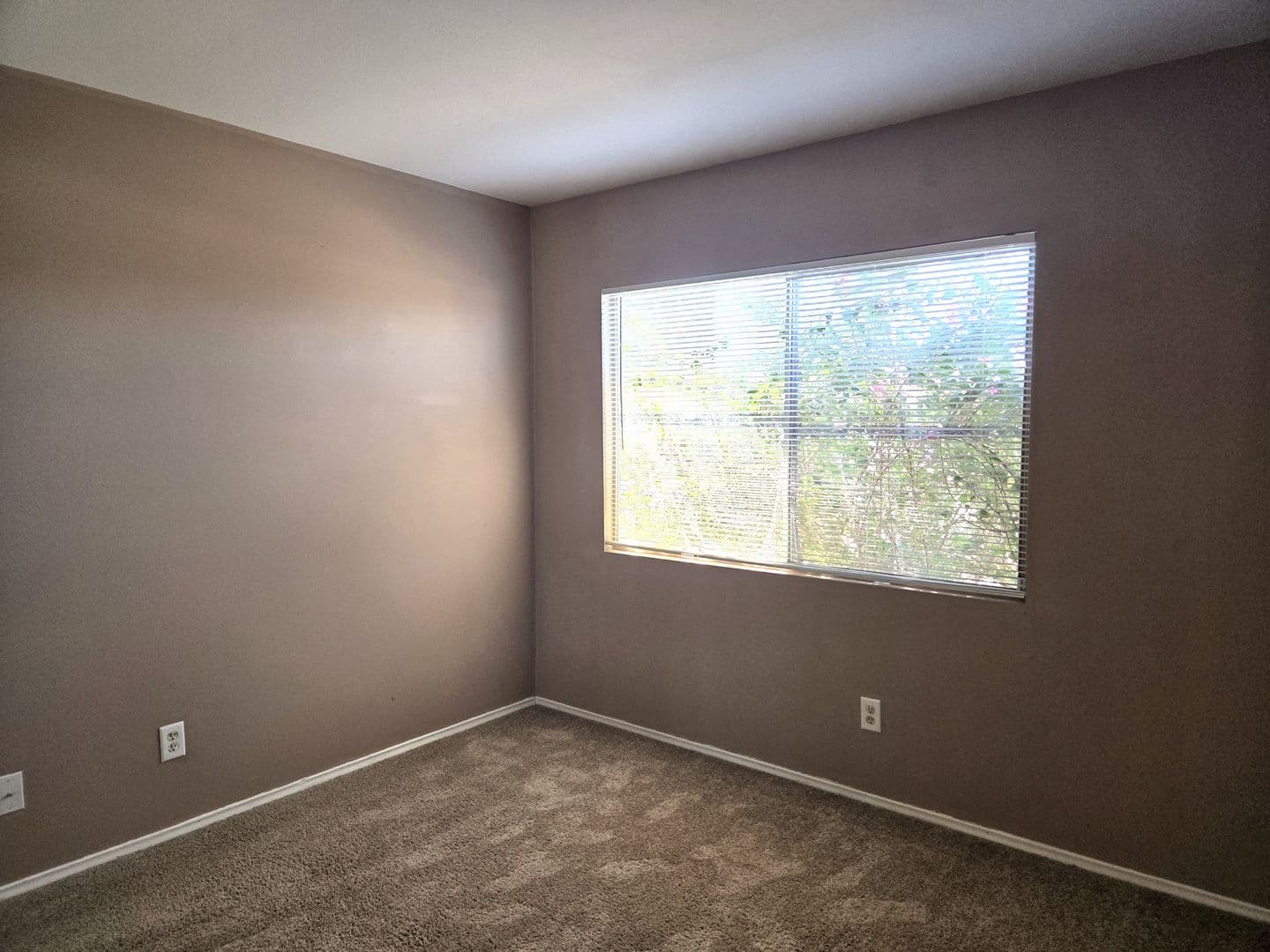 Glendale House: 4330 W Royal Palm Rd