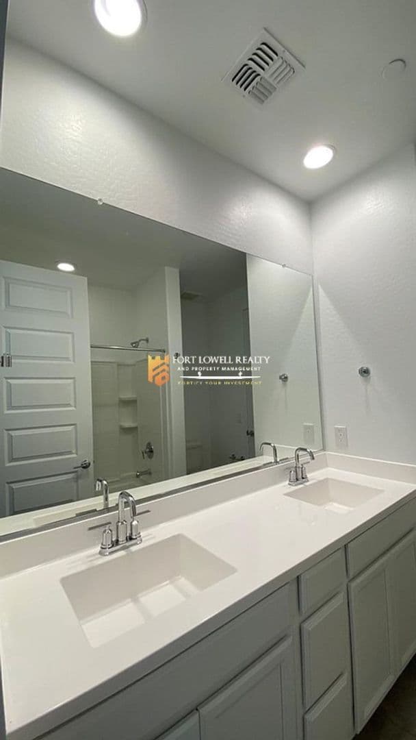 Peoria House: 31861 N 125th Lane