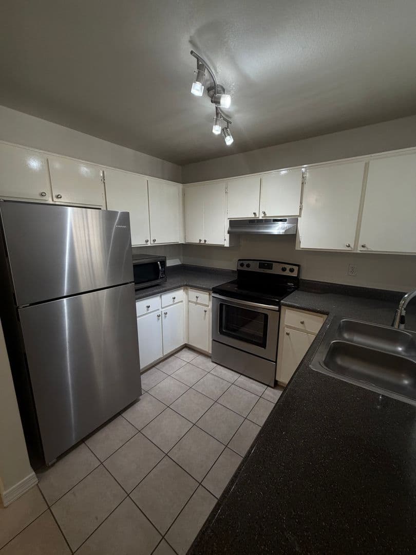 Scottsdale Apartment: 16818 N 56th St