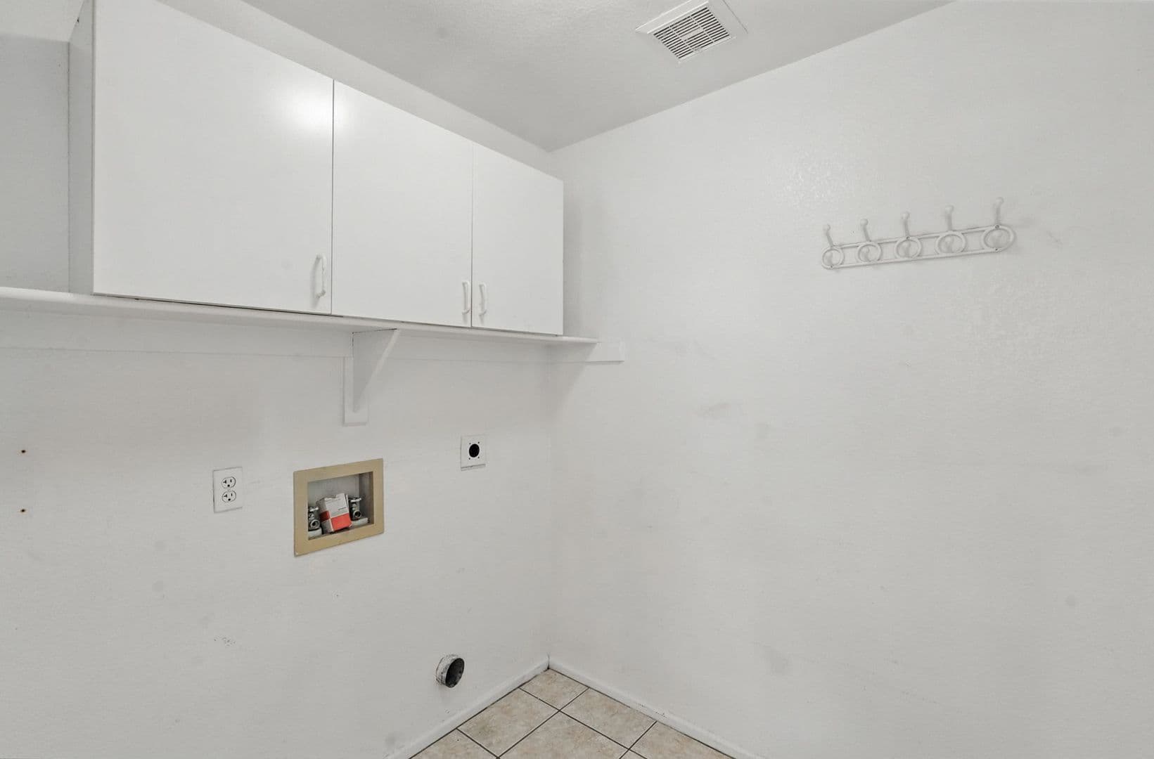 Phoenix House: 766 E Rosemonte Dr