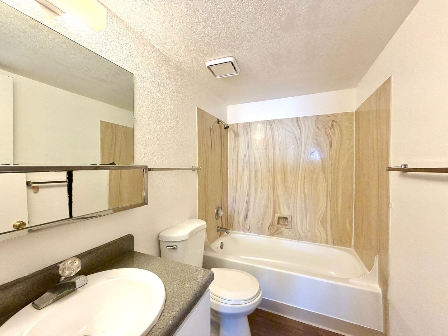 Tucson Apartment: 5770 S Jeanette Blvd
