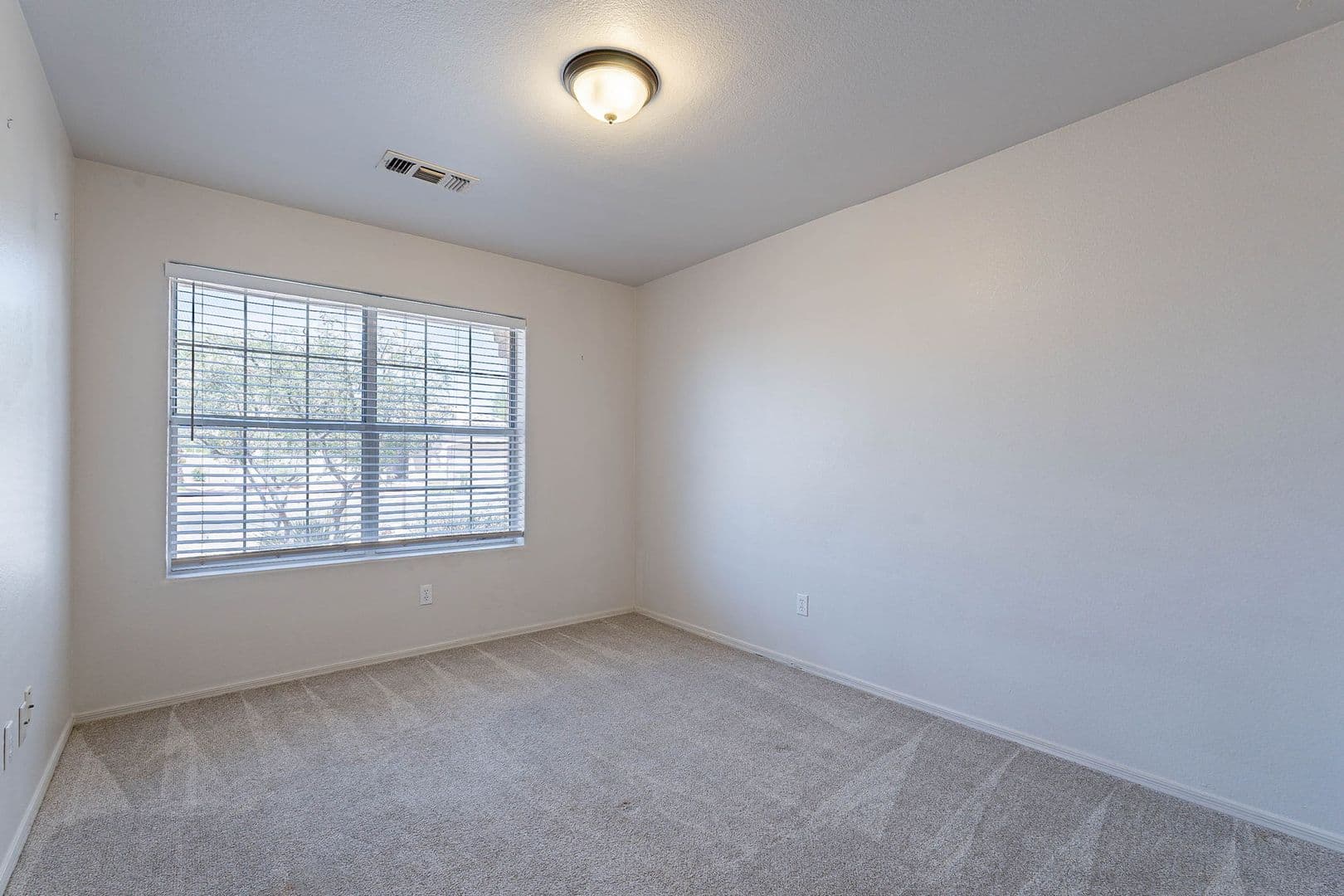 Chandler House: 5463 W Geronimo St