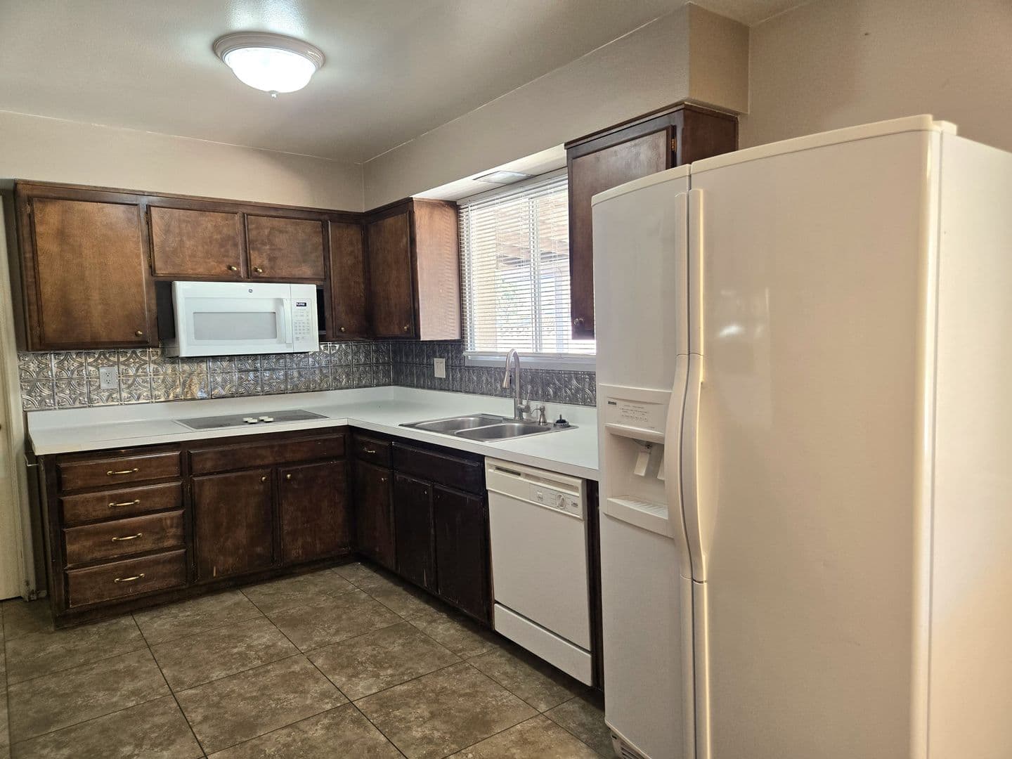 Glendale House: 4330 W Royal Palm Rd