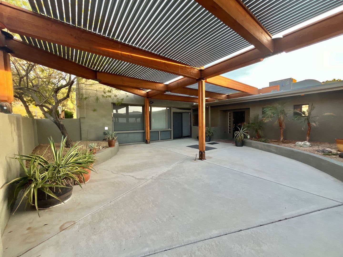 Phoenix House: 1741 E Mountain View Rd