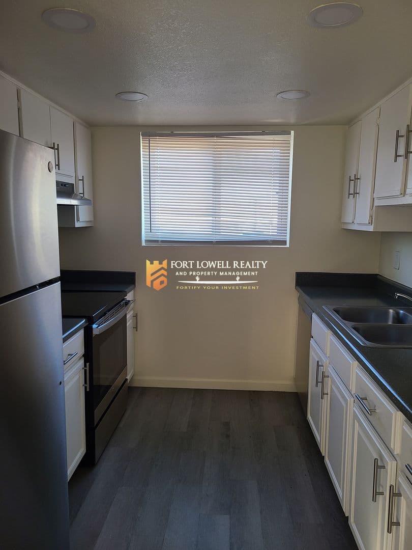 Youngtown Apartment: 11350 W Tennessee Ave Unit 24