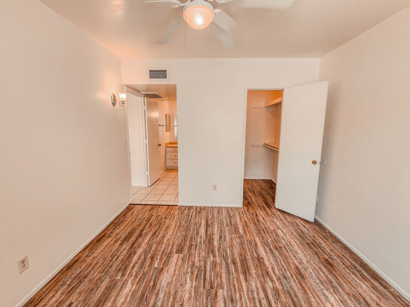 Tucson Apartment: 5803 N Camino Esplendora