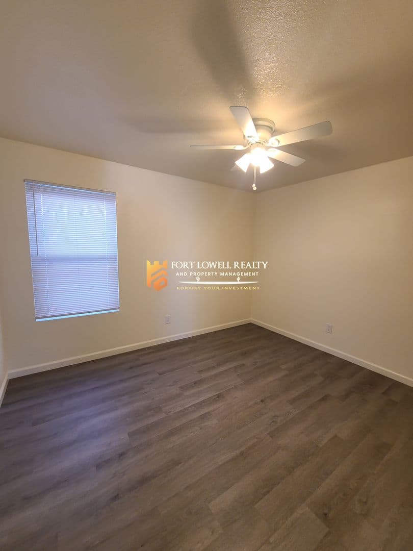 Youngtown Apartment: 11350 W Tennessee Ave Unit 24