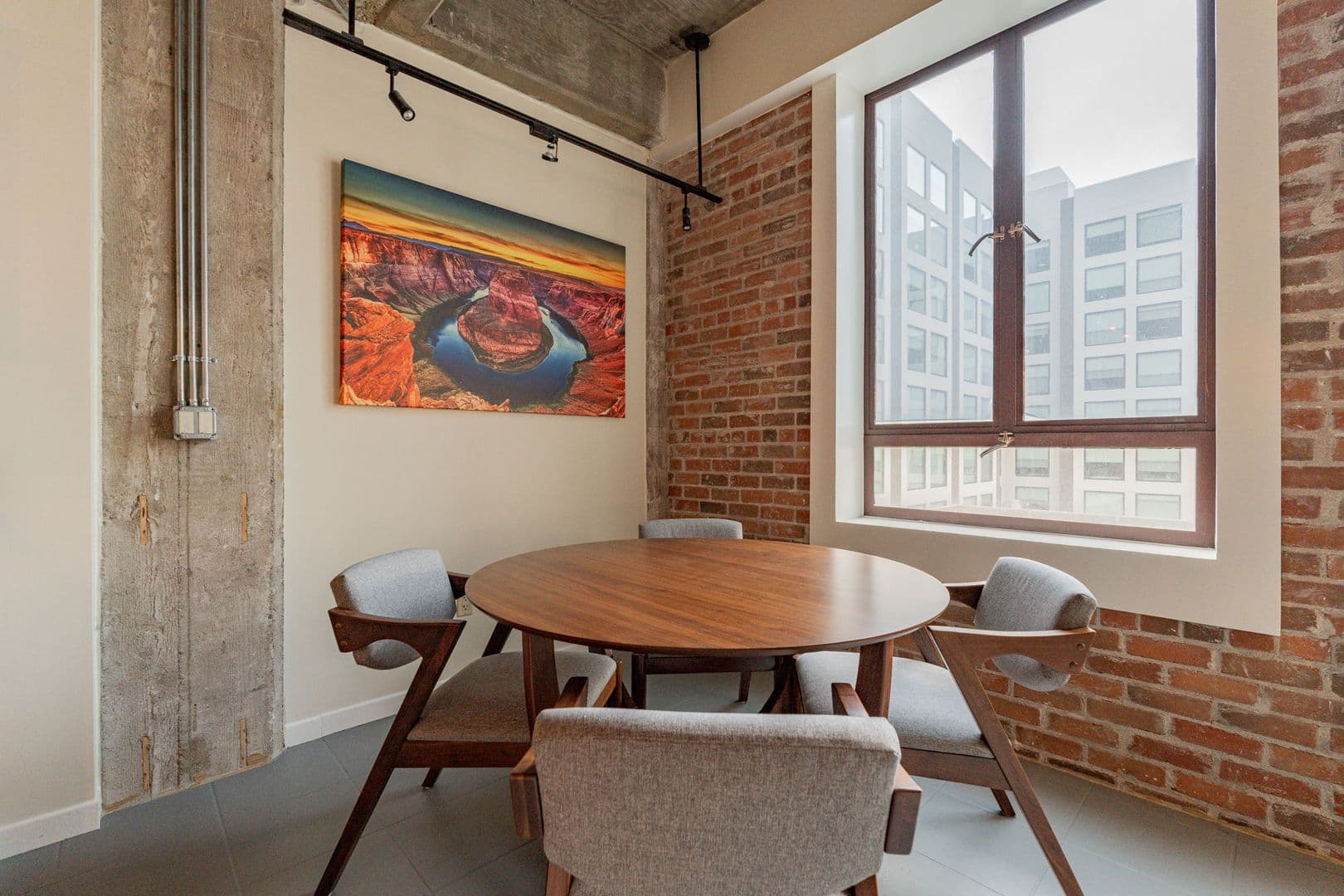 Phoenix House: 114 W Adam St Unit 301