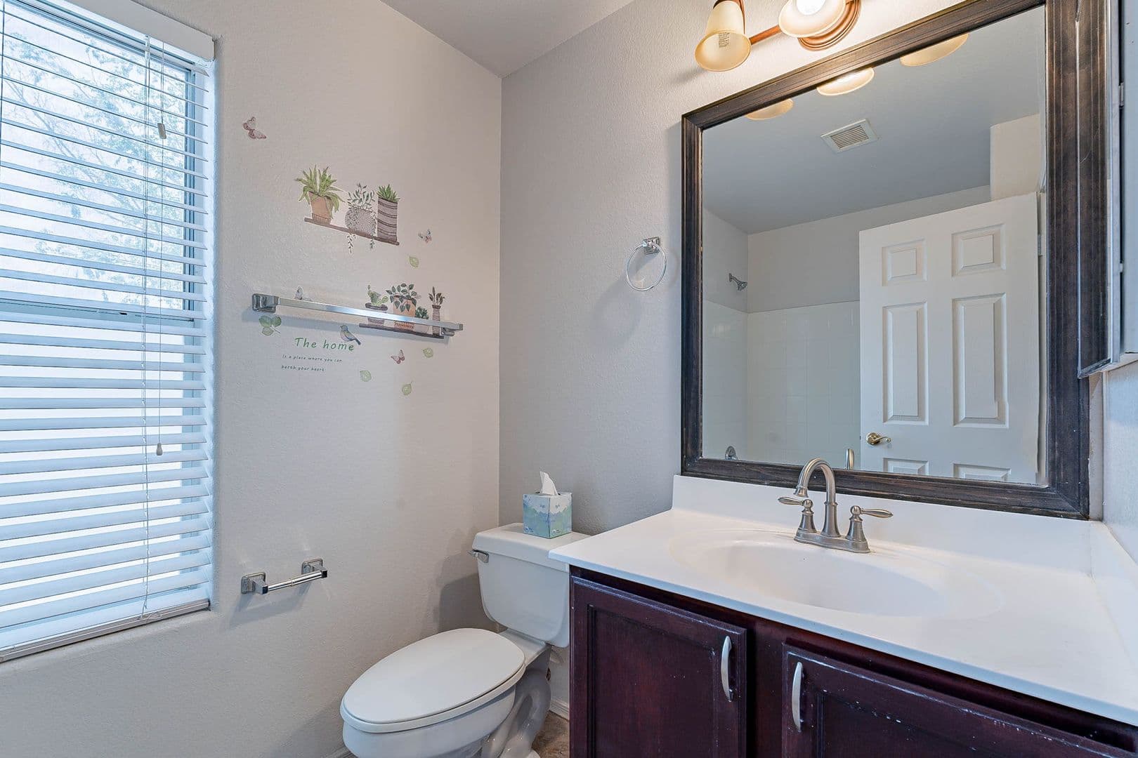 Chandler House: 5463 W Geronimo St