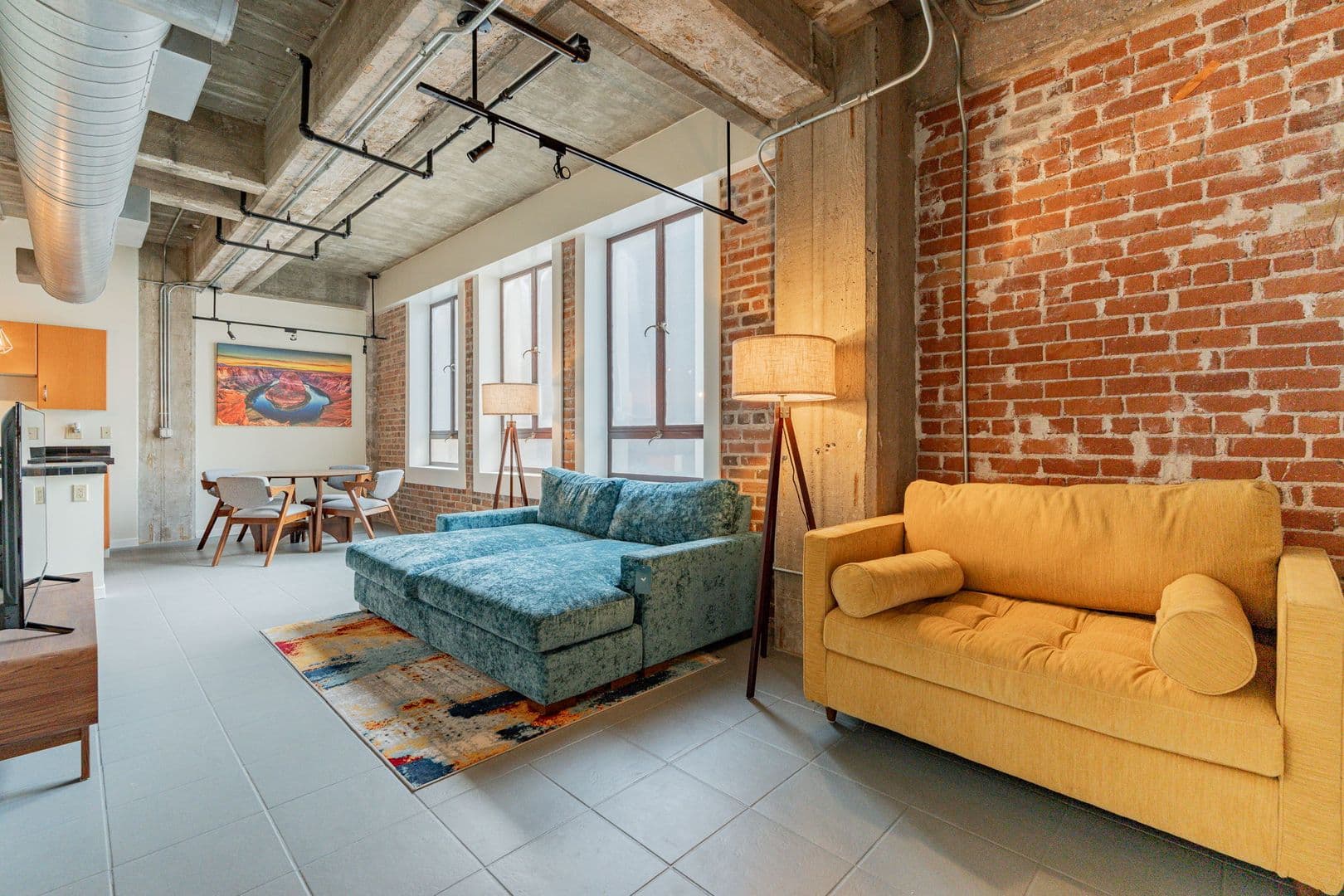 Phoenix House: 114 W Adam St Unit 301