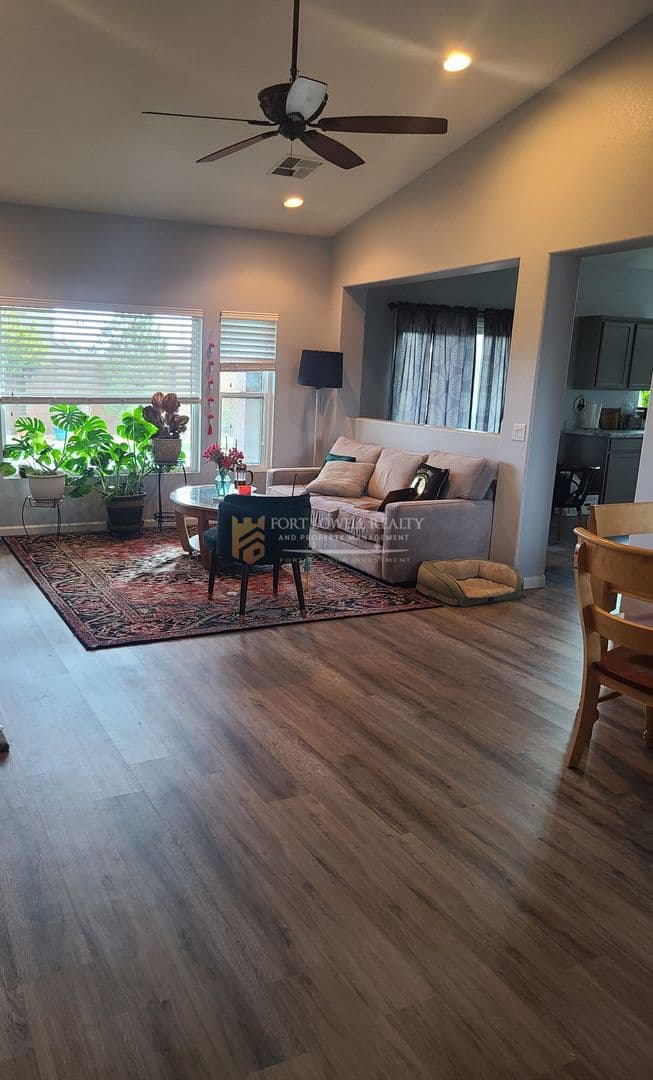 Surprise House: 17407 N Larkspur Lane