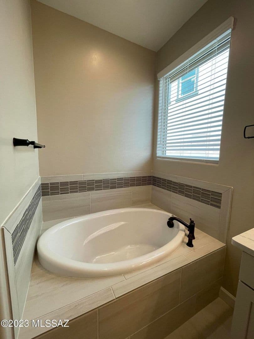 Tucson House: 11504 N. Desert Calico Loop