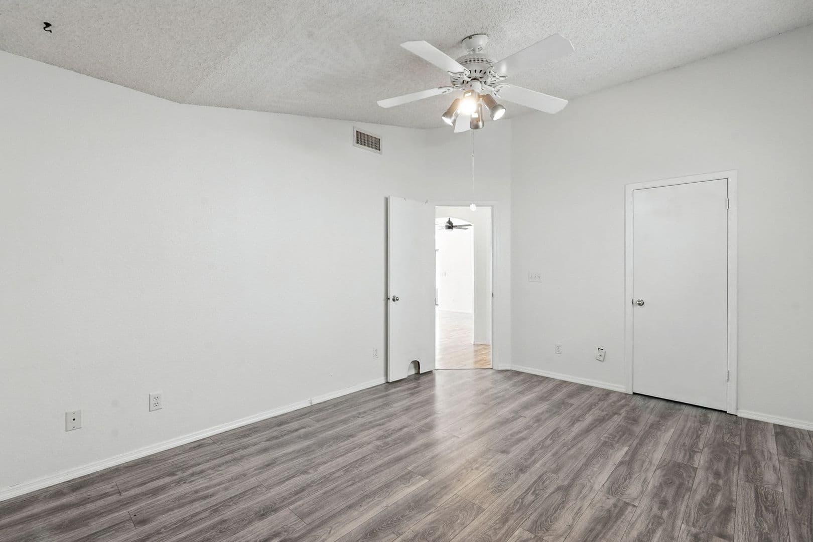 Phoenix House: 766 E Rosemonte Dr
