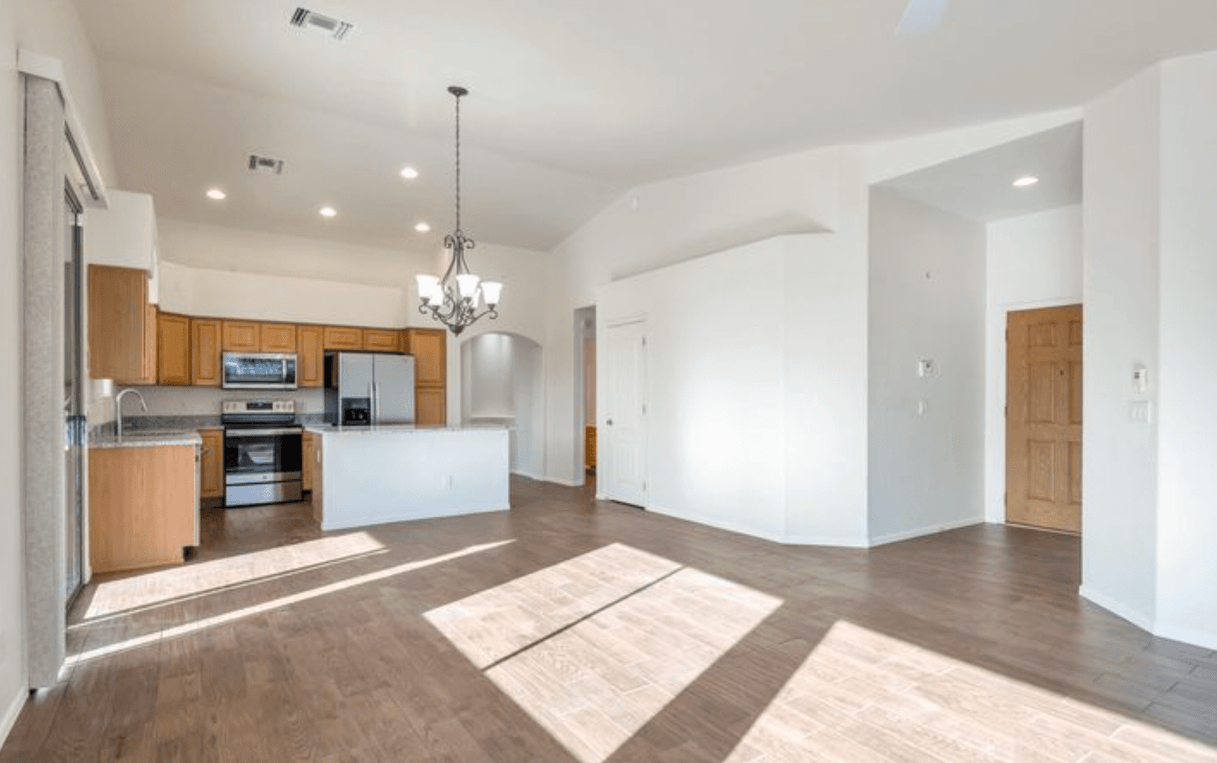Tucson House: 355 W Greys Rd