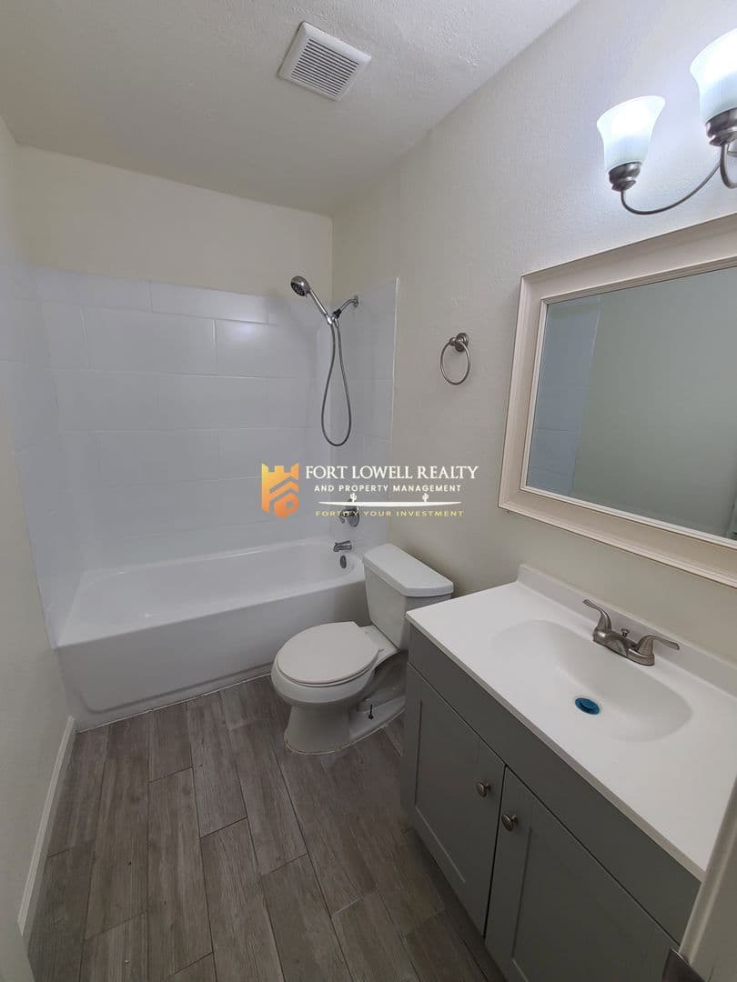 Youngtown Apartment: 11350 W Tennessee Ave Unit 21