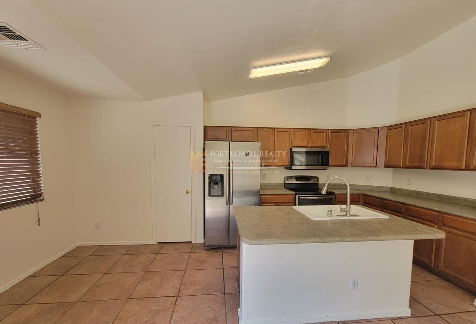 Phoenix House: 3133 W Huntington Dr