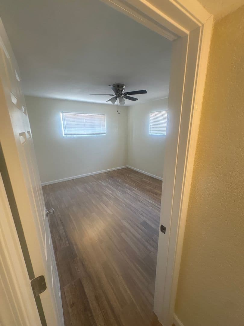 Phoenix House: 2746 W Glenrosa Ave