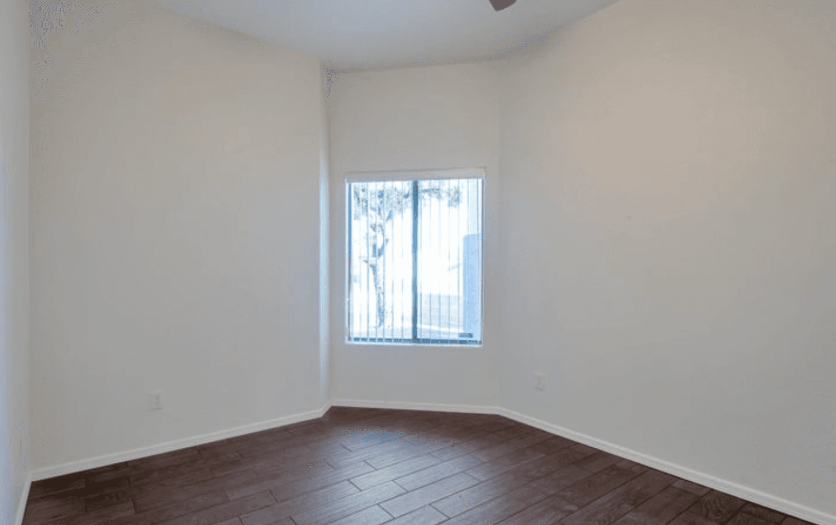 Tucson House: 355 W Greys Rd