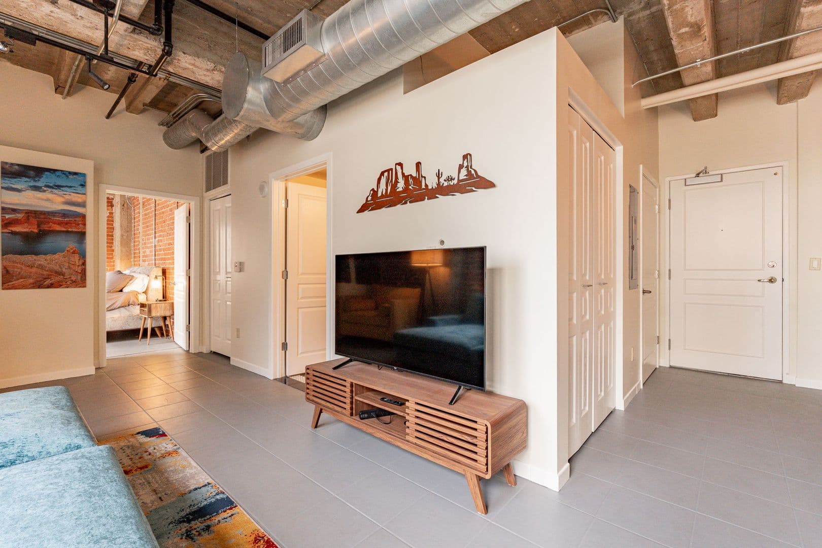 Phoenix House: 114 W Adam St Unit 301