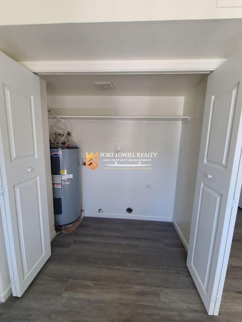 Youngtown Apartment: 11350 W Tennessee Ave Unit 21