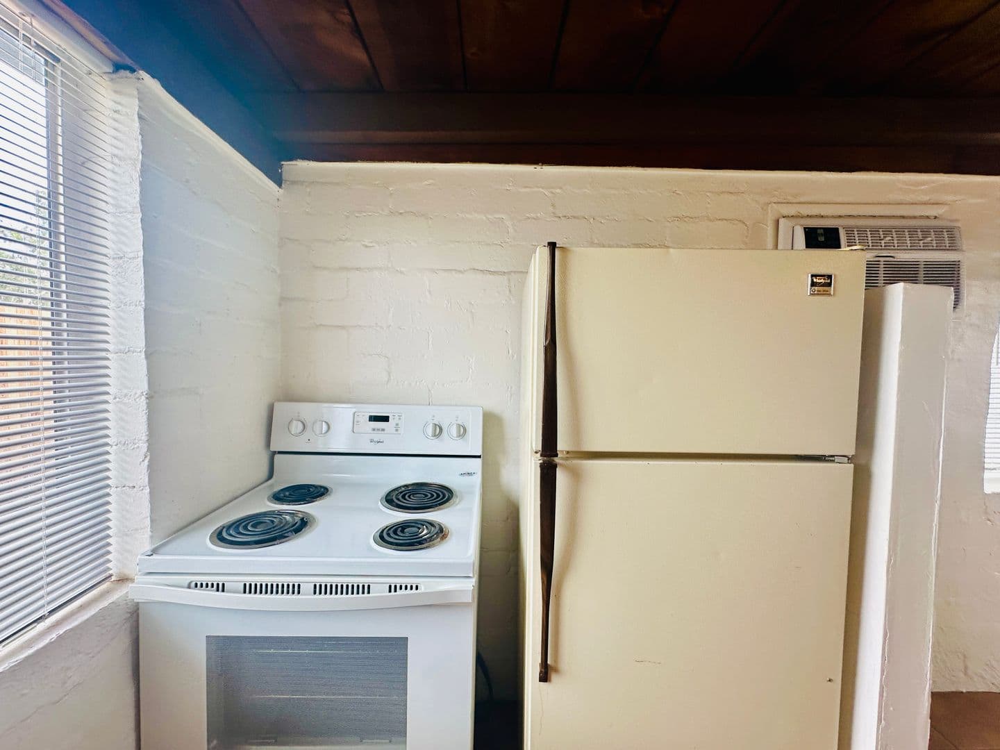 Tucson Apartment: 250 W Laguna St