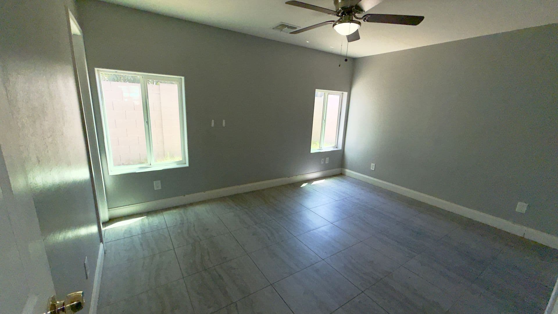 Phoenix Apartment: 1911 E. Harvard St