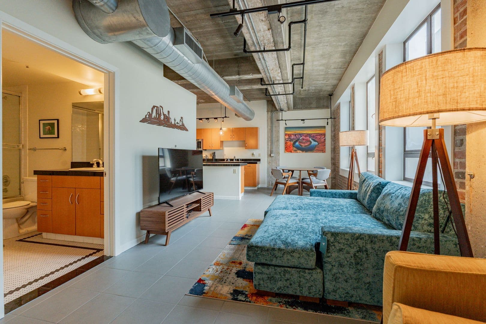 Phoenix House: 114 W Adam St Unit 301