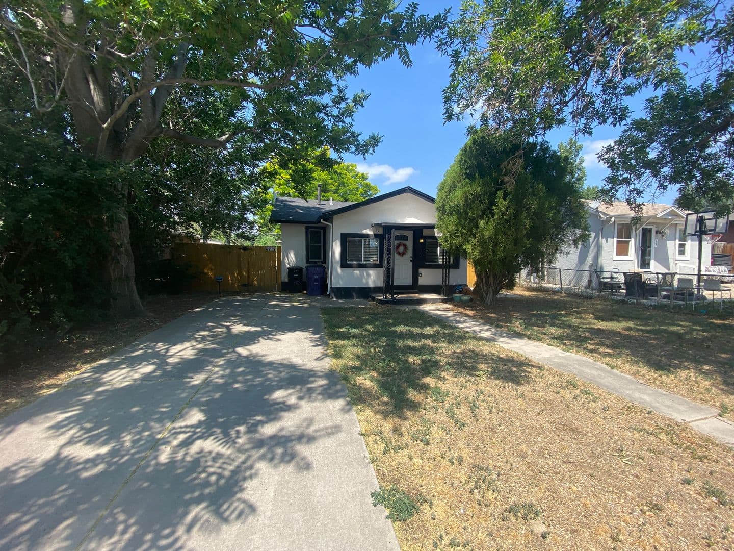Denver House: 235 S Alcott St