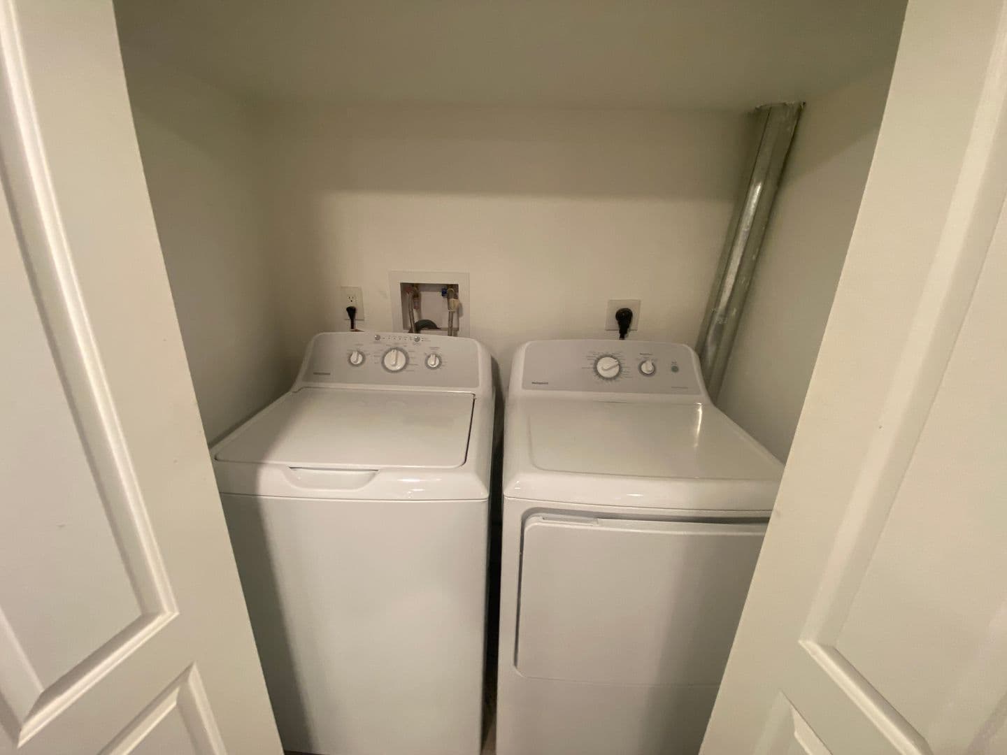 Denver House: 235 S Alcott St