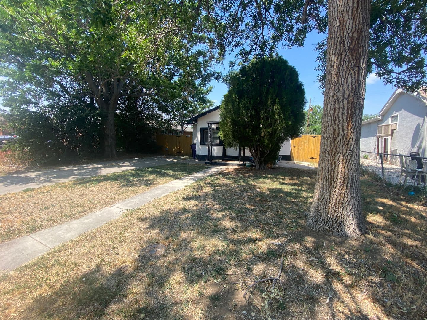 Denver House: 235 S Alcott St