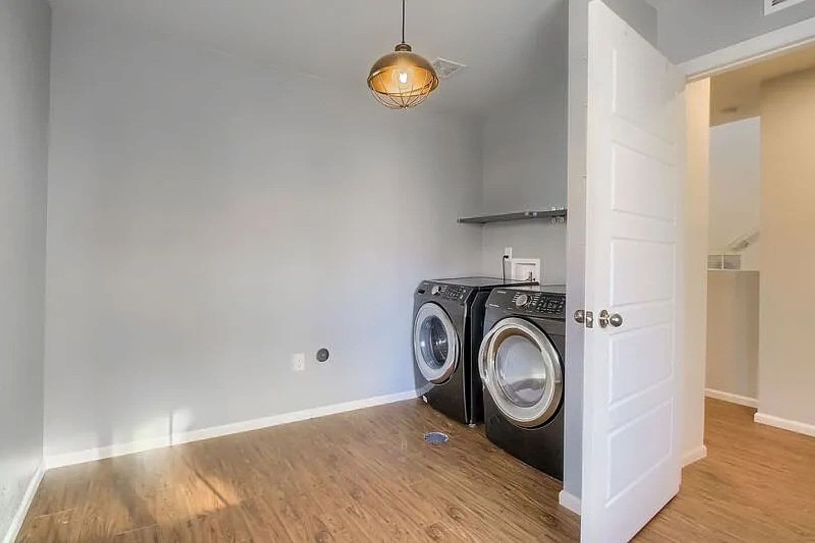 Denver House: 17807 East 54th Avenue