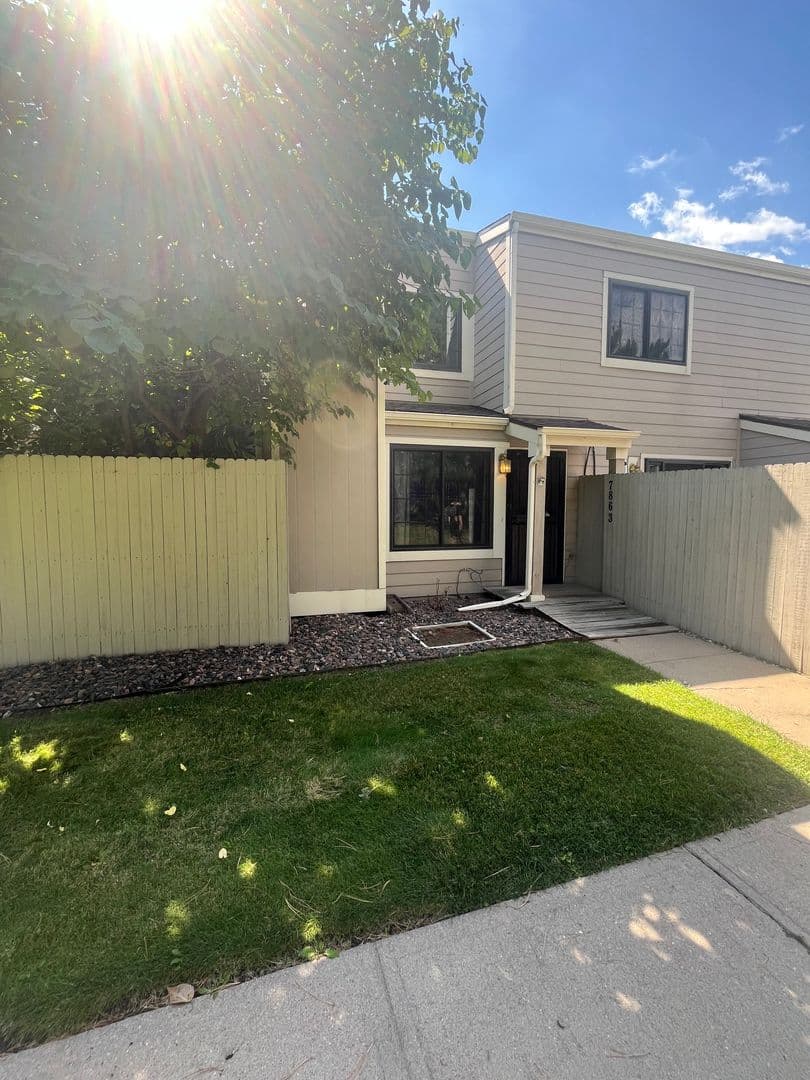 Arvada Townhome: 7863 W 87th Dr
