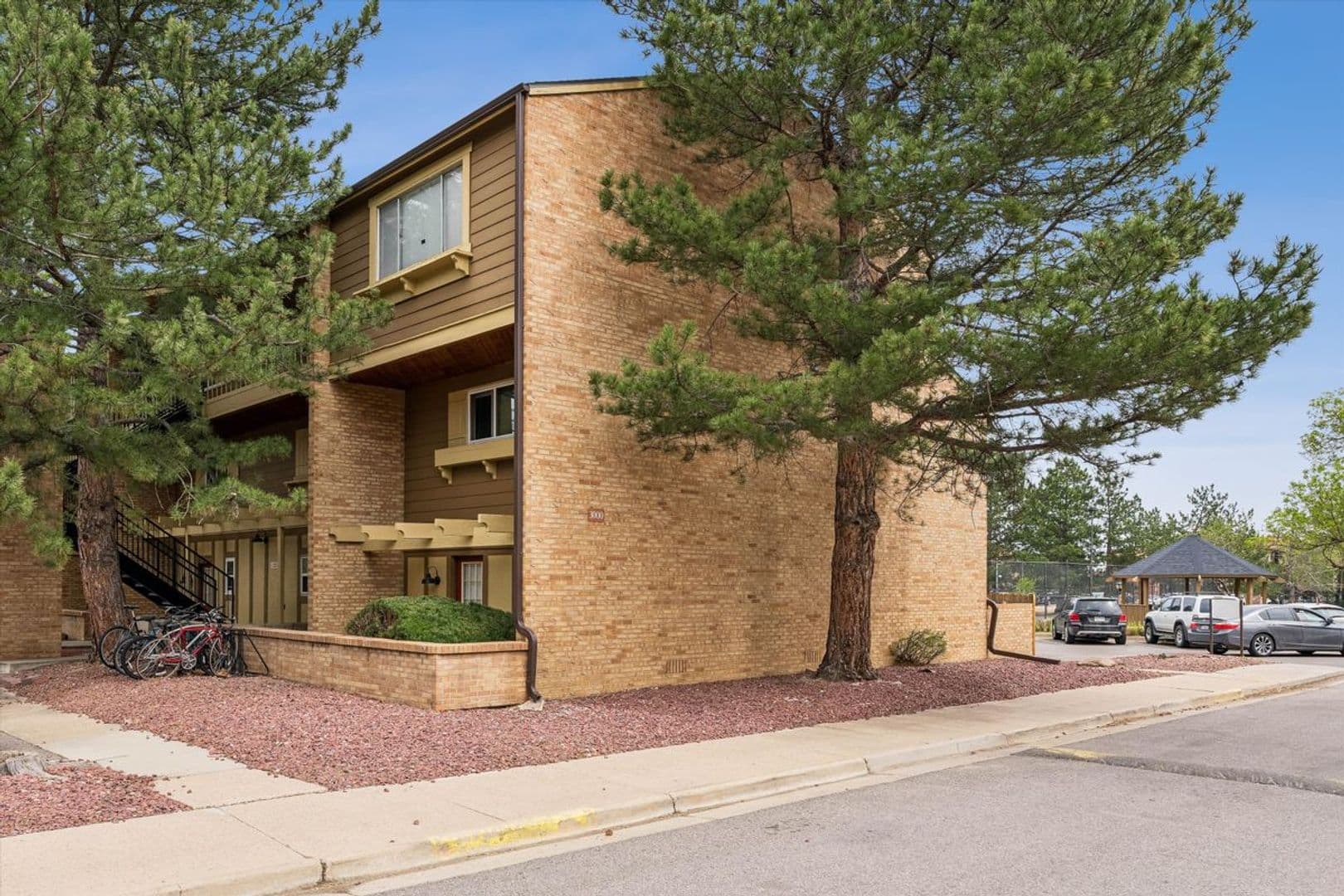 Boulder Condo: 3000 Colorado Ave #117E
