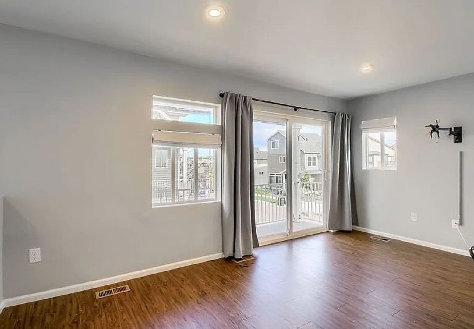 Denver House: 17807 East 54th Avenue