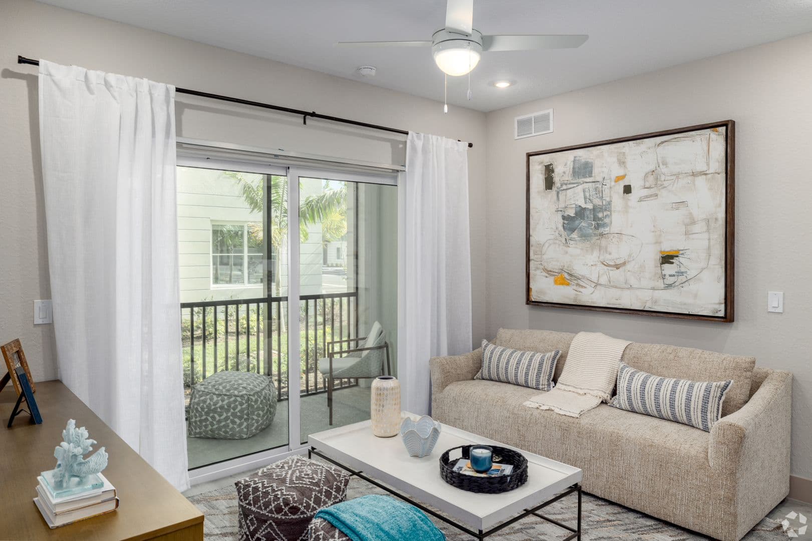 Naples Apartment: 3809 Azalea Park St.
