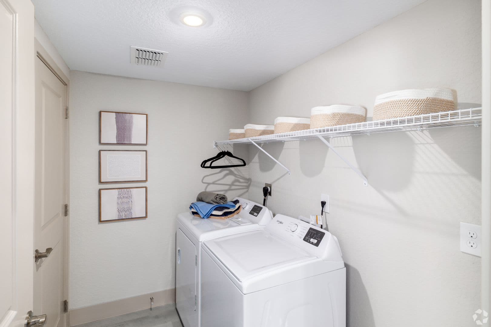 Naples Apartment: 3809 Azalea Park St.