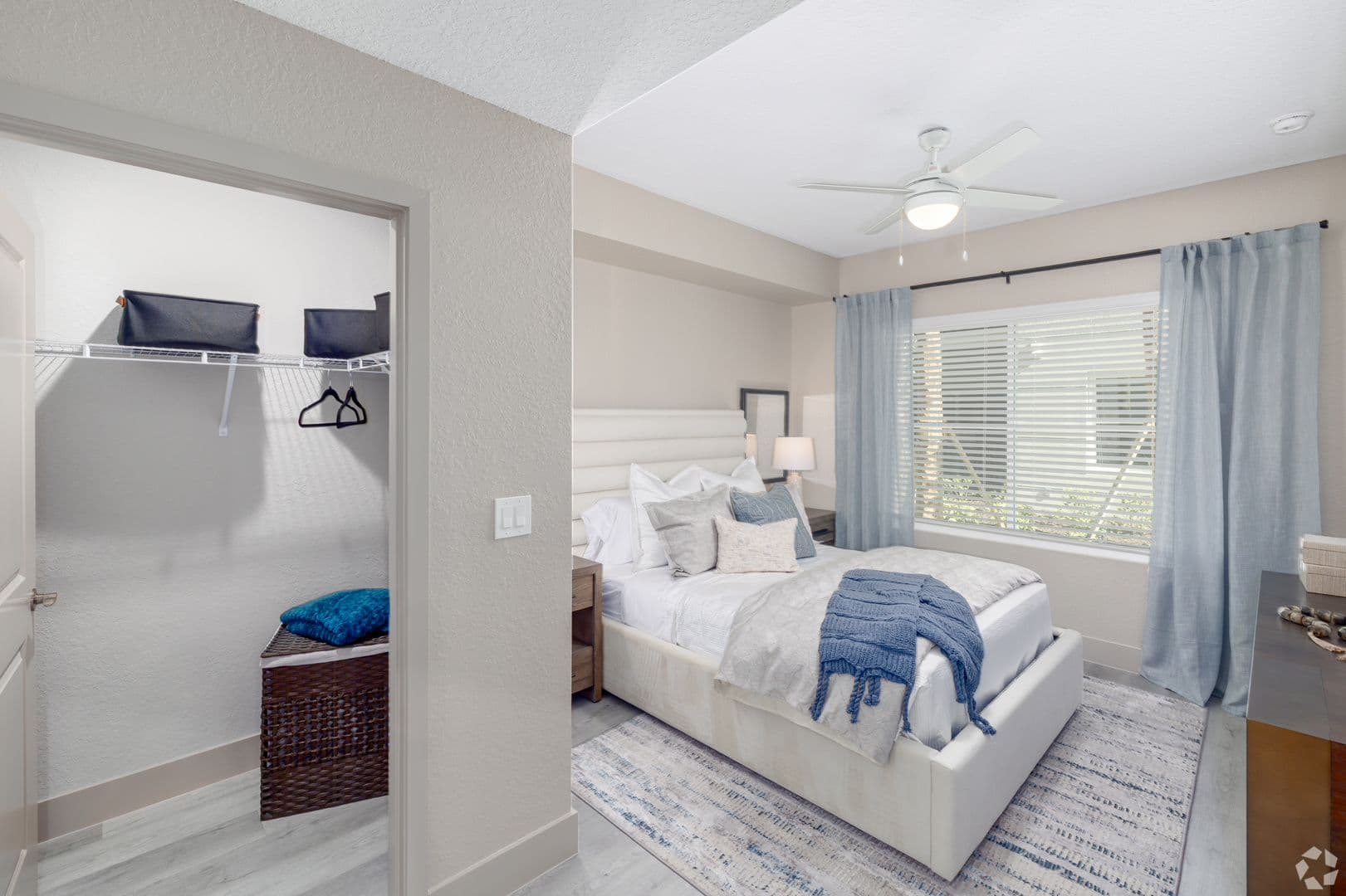 Naples Apartment: 3809 Azalea Park St.