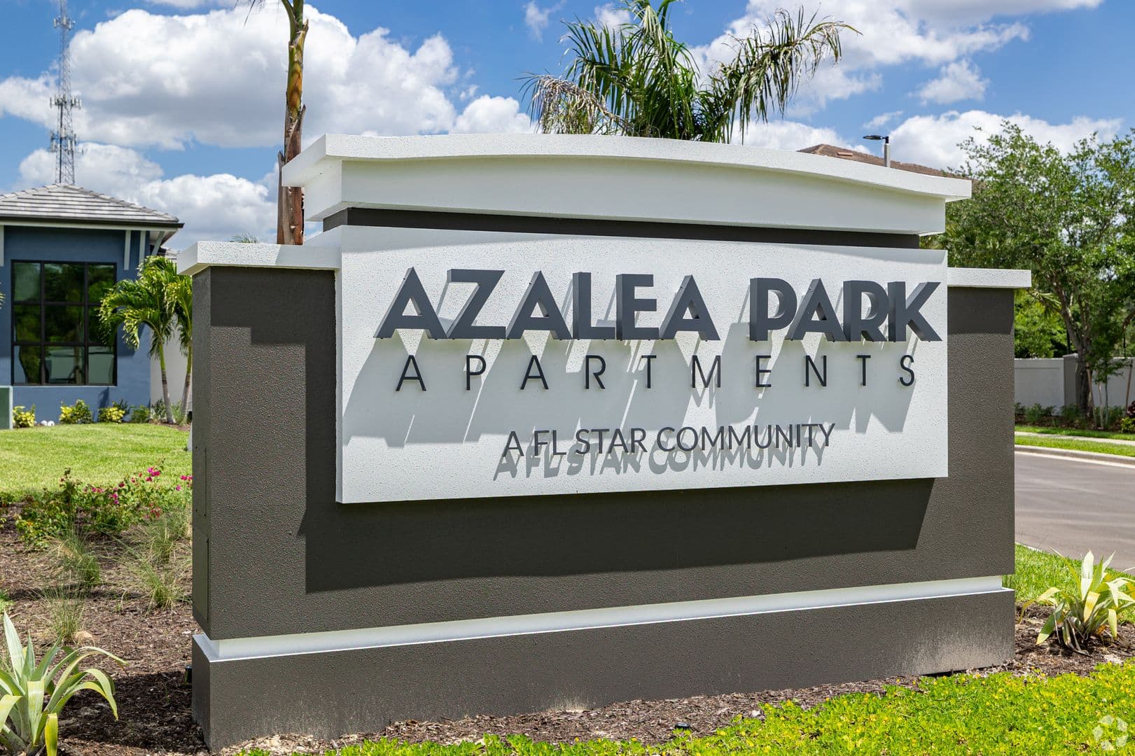Naples Apartment: 3809 Azalea Park St.