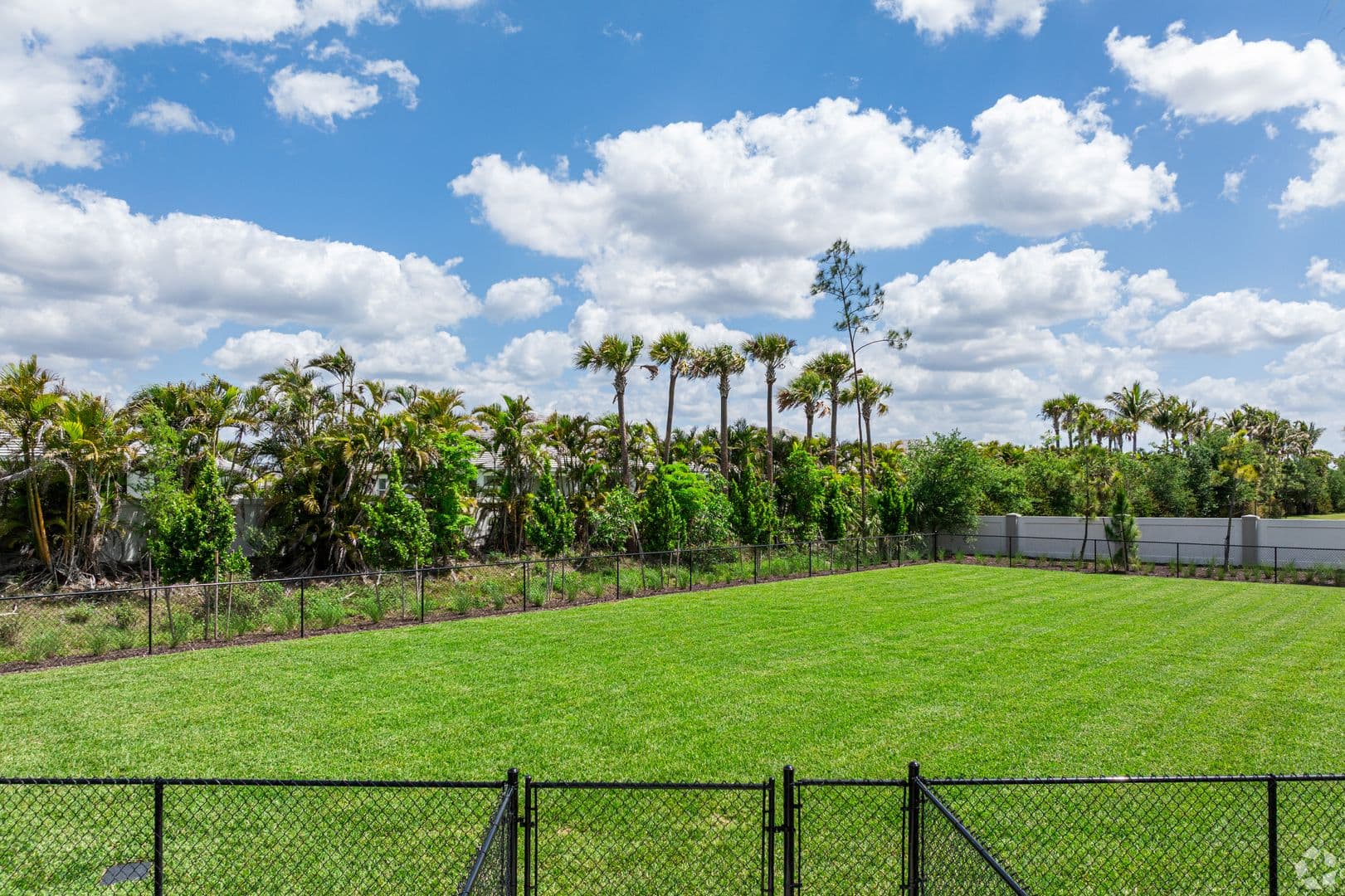 Naples Apartment: 3809 Azalea Park St.