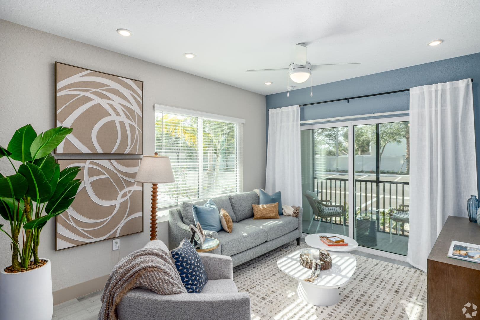 Naples Apartment: 3809 Azalea Park St.