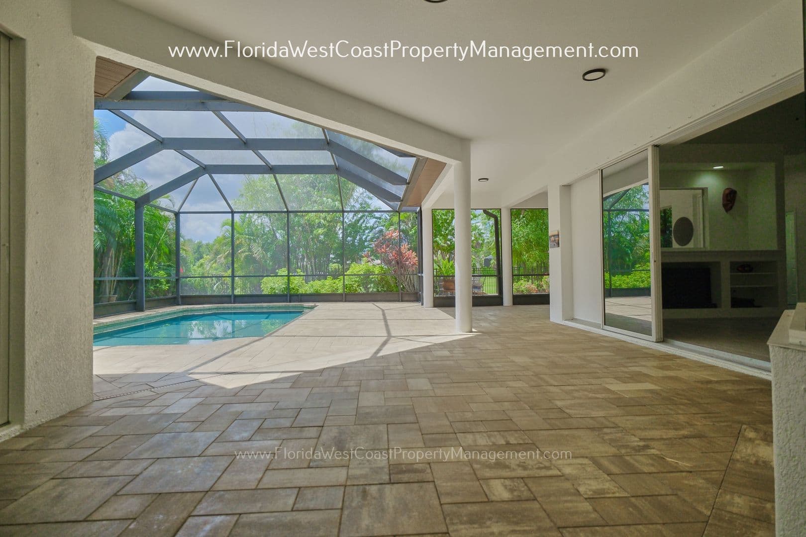 Bradenton House: 12810 Daisy Pl