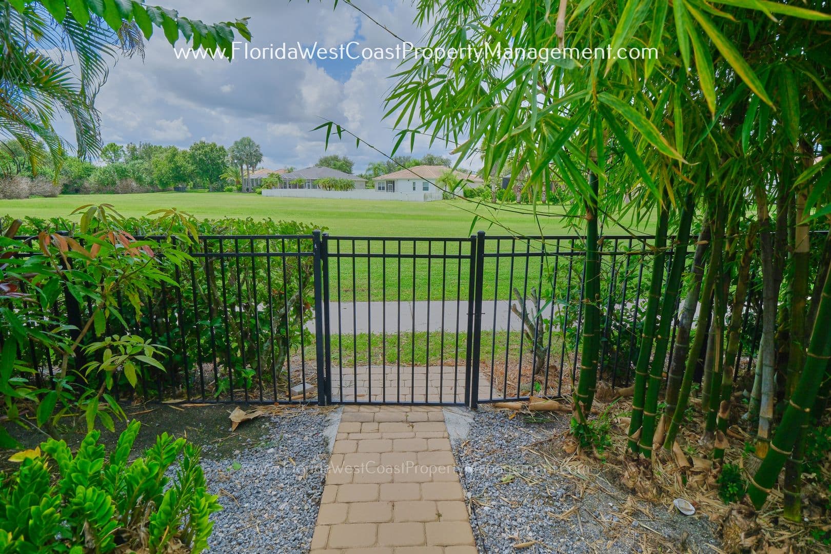 Bradenton House: 12810 Daisy Pl