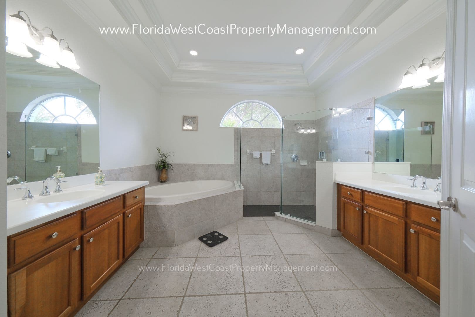 Bradenton House: 12810 Daisy Pl