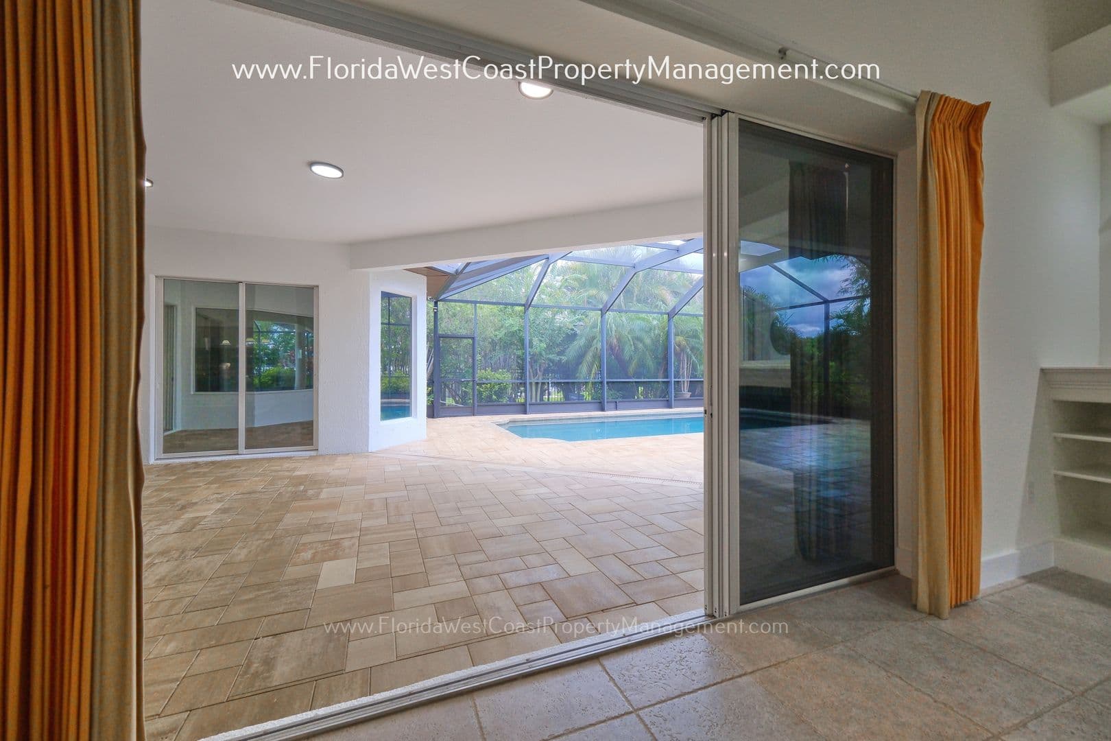 Bradenton House: 12810 Daisy Pl