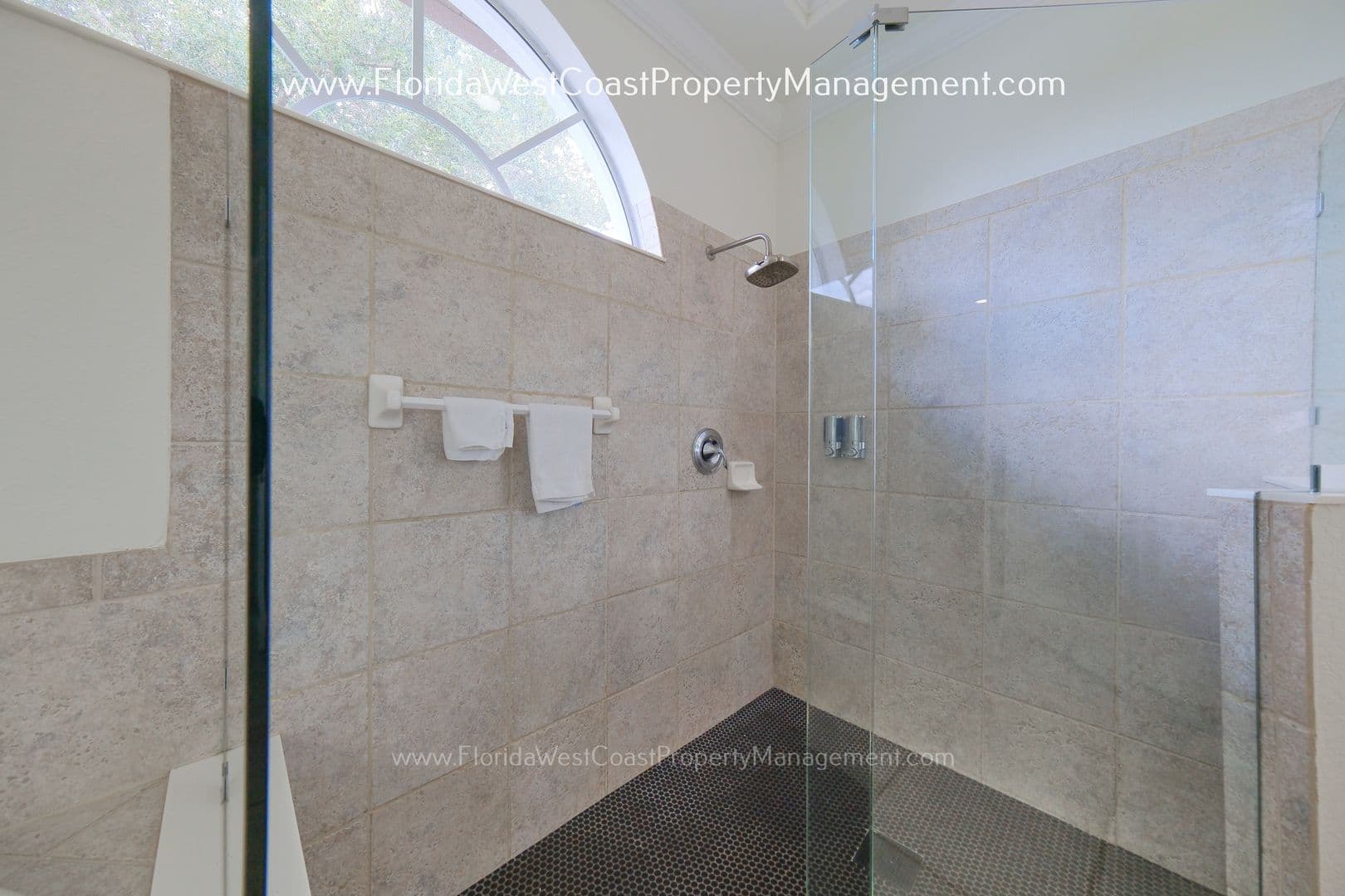 Bradenton House: 12810 Daisy Pl