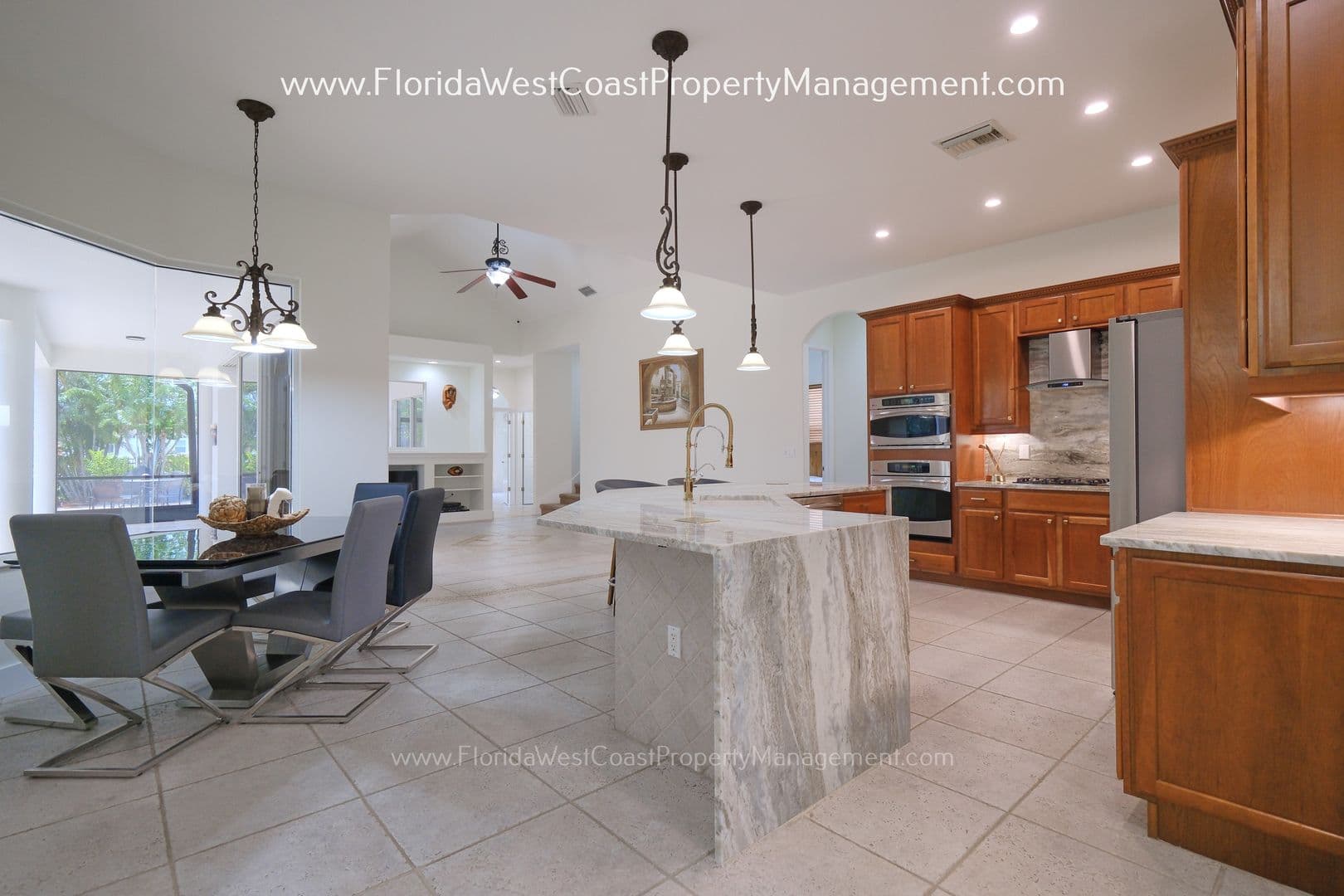 Bradenton House: 12810 Daisy Pl