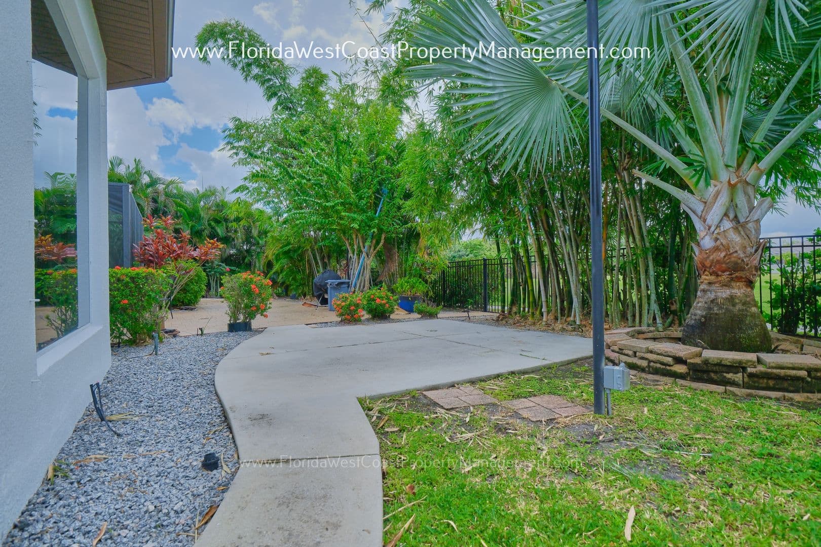 Bradenton House: 12810 Daisy Pl